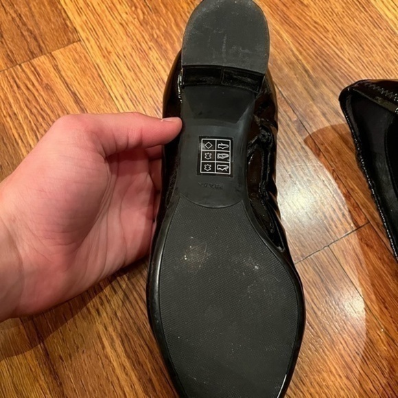 Prada Patent Leather High Heel Pumps Black Womens Size 7 - Picture 4 of 5